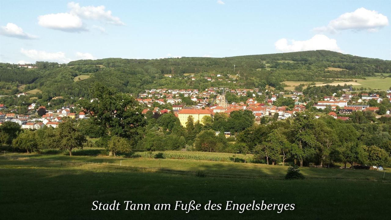 Tann am Fusse des Engelsberges Tann am Fusse des Engelsberges